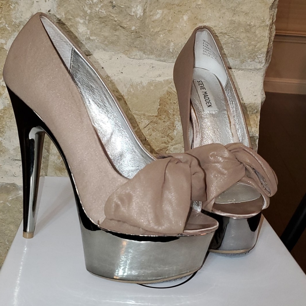 STEVE MADDEN HEELS - Picture 1 of 8